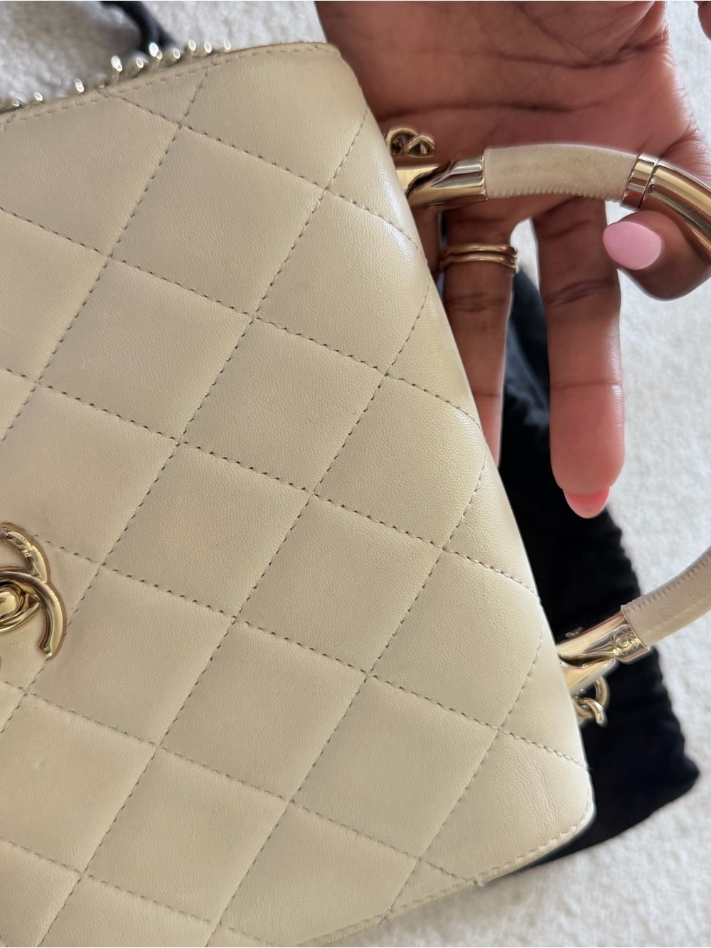 CHANEL Cream Quilted Top Handle Crossbody Bag with Gold Hardware - Picture 3 of 6